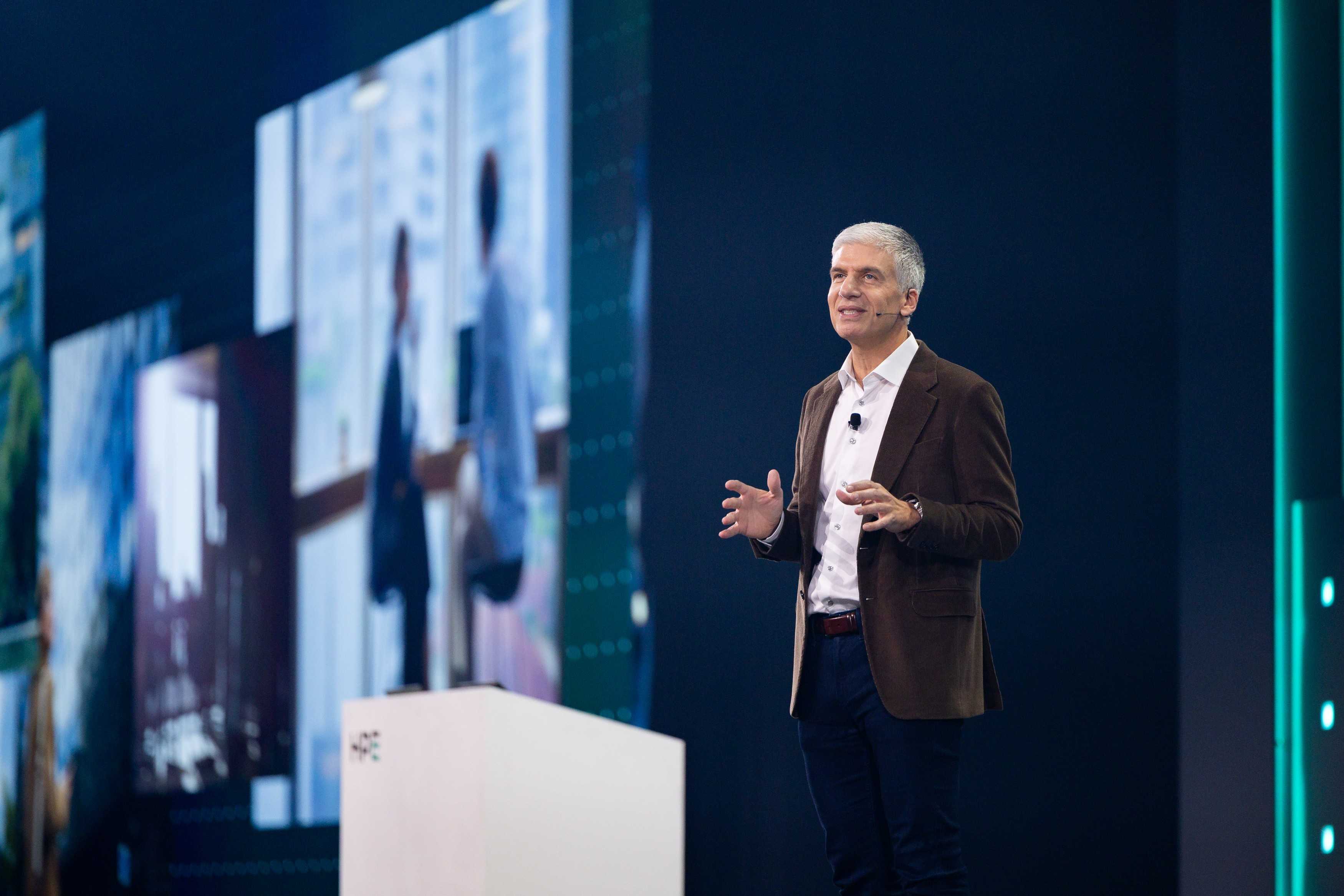 Rami Rahim: Legacy Networks Can't Withstand the Rigors of AI